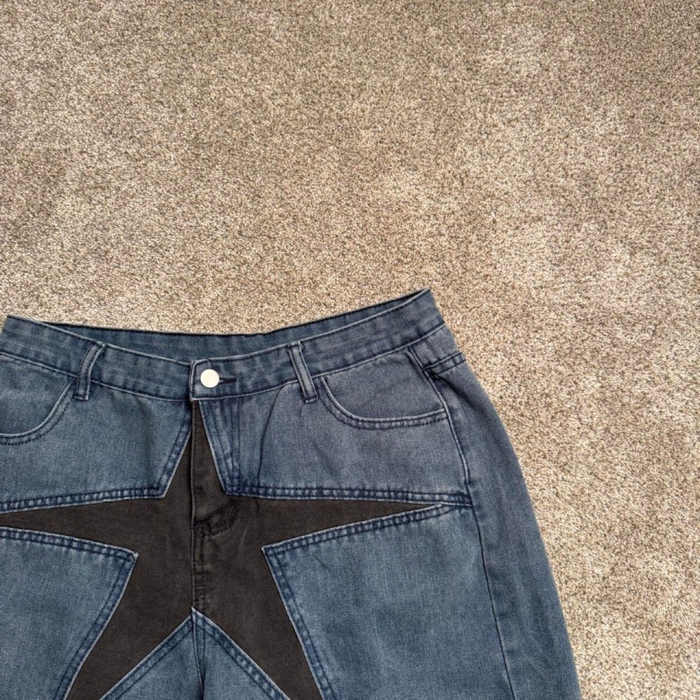 "STAR RISE" DENIM SHORTS - Picture 2 of 6